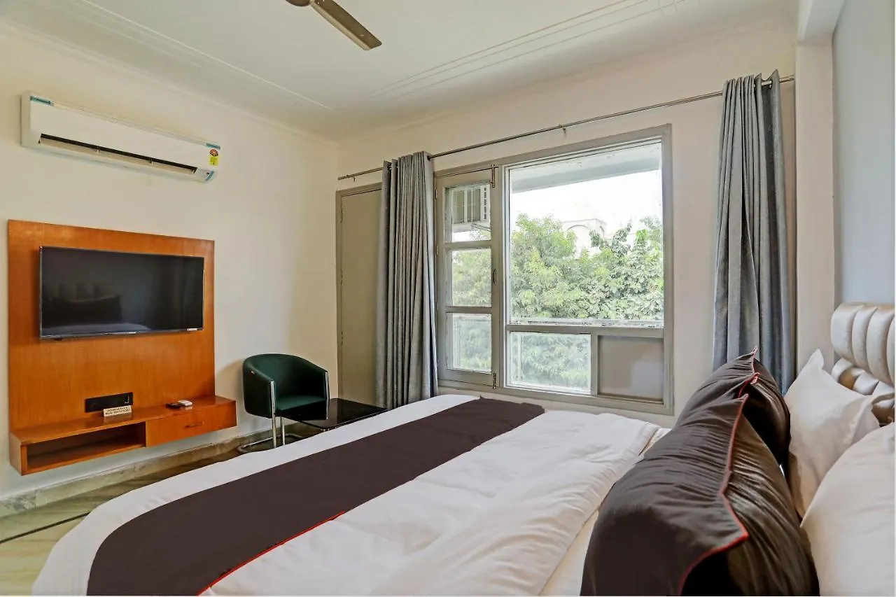 Roswell Inn Gurgaon Hotel